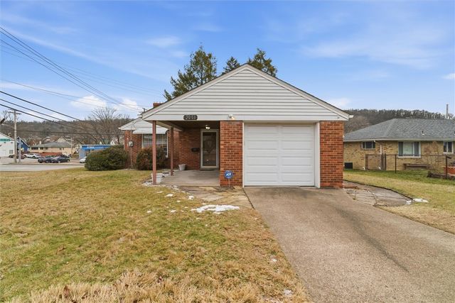 2001 Cypress Dr, White Oak, PA 15131