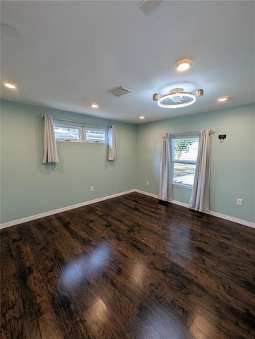 3530 8TH AVENUE N, St Petersburg, FL 33713