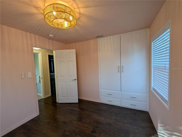 3530 8TH AVENUE N, St Petersburg, FL 33713