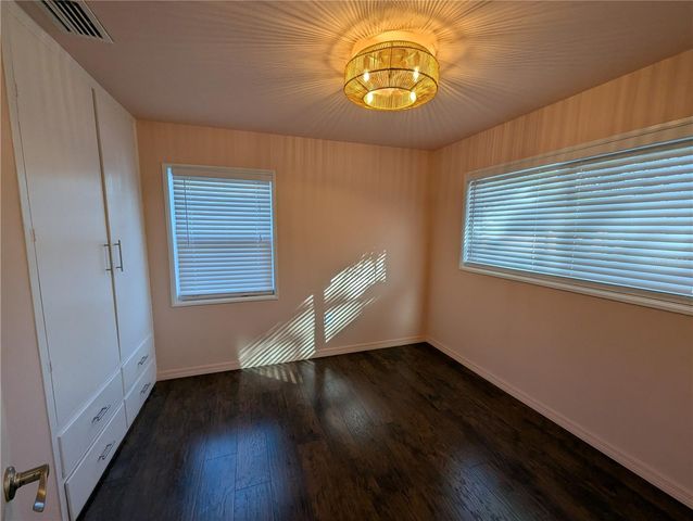 3530 8TH AVENUE N, St Petersburg, FL 33713