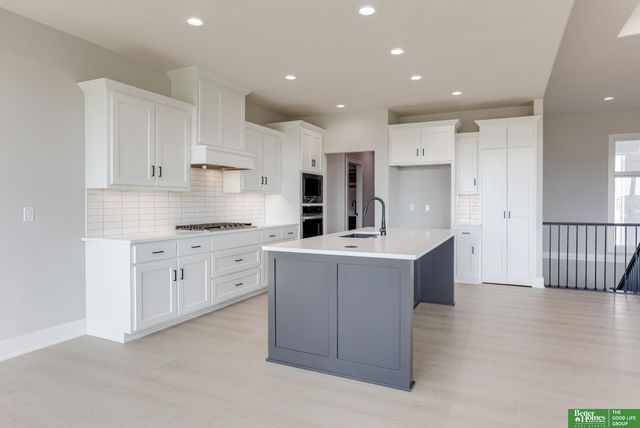 10643 S 101st Avenue Circle, Papillion, NE 68046