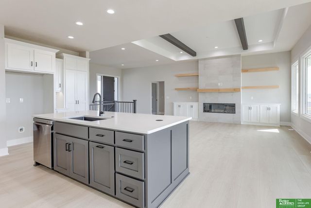 10643 S 101st Avenue Circle, Papillion, NE 68046