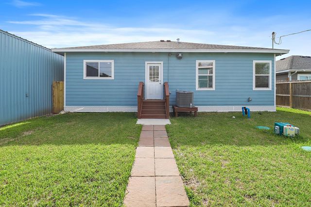 19218 Akin Drive, Crosby, TX 77532