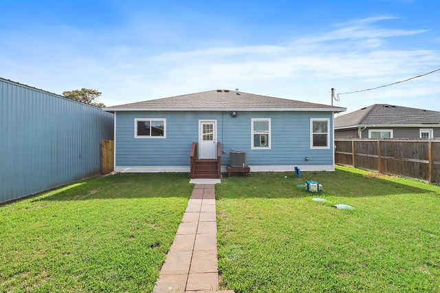 19218 Akin Drive, Crosby, TX 77532