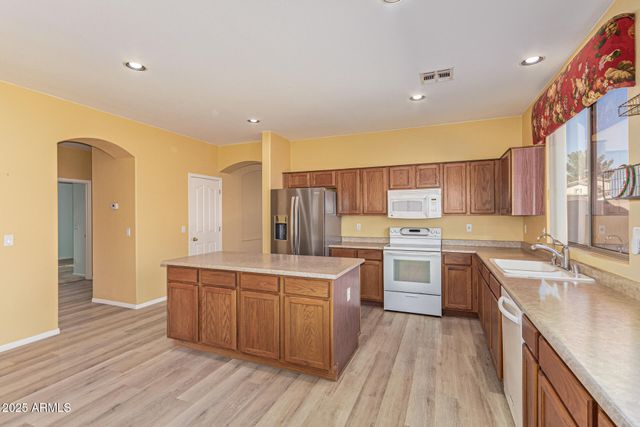 2171 E AUGUSTA Avenue, Chandler, AZ 85249