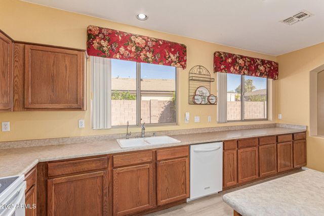 2171 E AUGUSTA Avenue, Chandler, AZ 85249