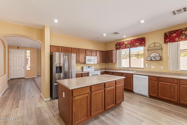 2171 E AUGUSTA Avenue, Chandler, AZ 85249