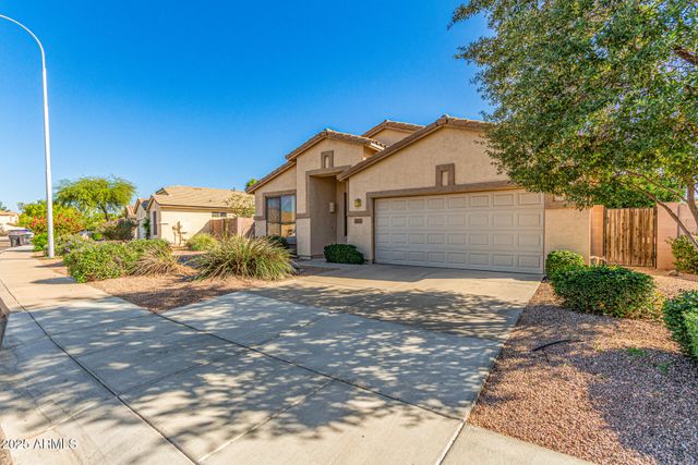 2171 E AUGUSTA Avenue, Chandler, AZ 85249