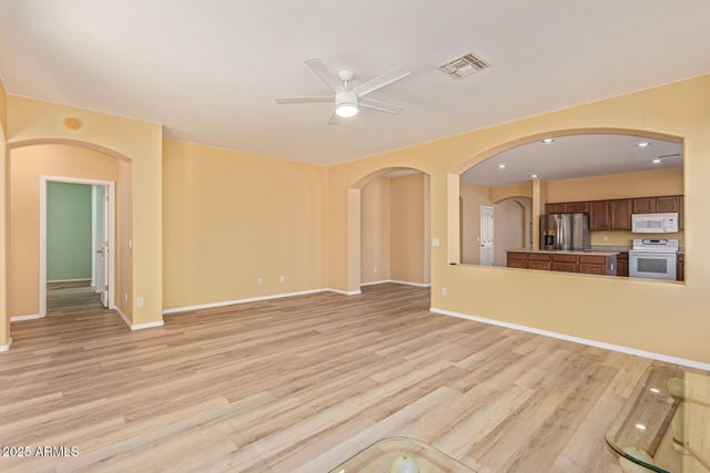 2171 E AUGUSTA Avenue, Chandler, AZ 85249