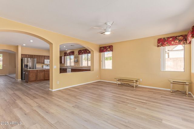 2171 E AUGUSTA Avenue, Chandler, AZ 85249