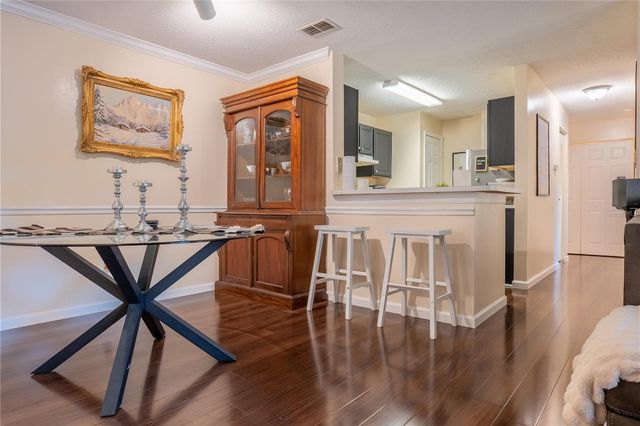 1910 SUMMER CLUB DRIVE 212, Oviedo, FL 32765