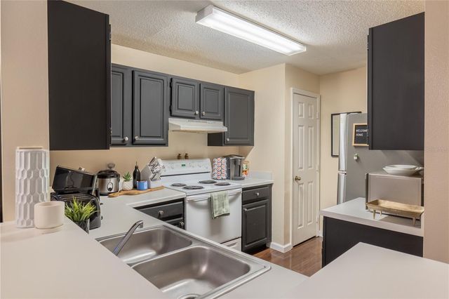 1910 SUMMER CLUB DRIVE 212, Oviedo, FL 32765