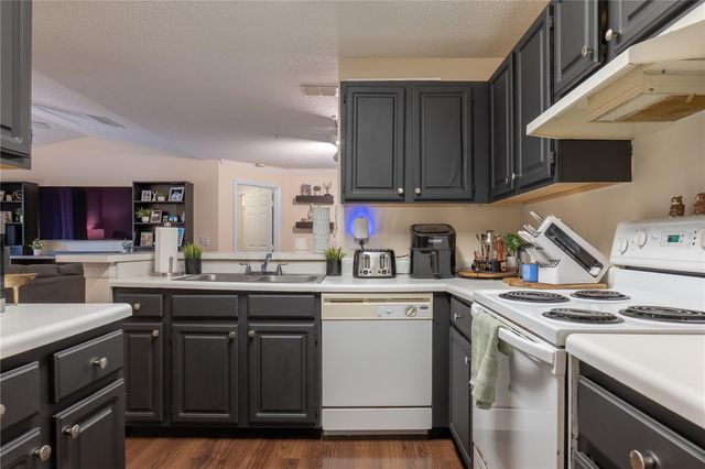 1910 SUMMER CLUB DRIVE 212, Oviedo, FL 32765