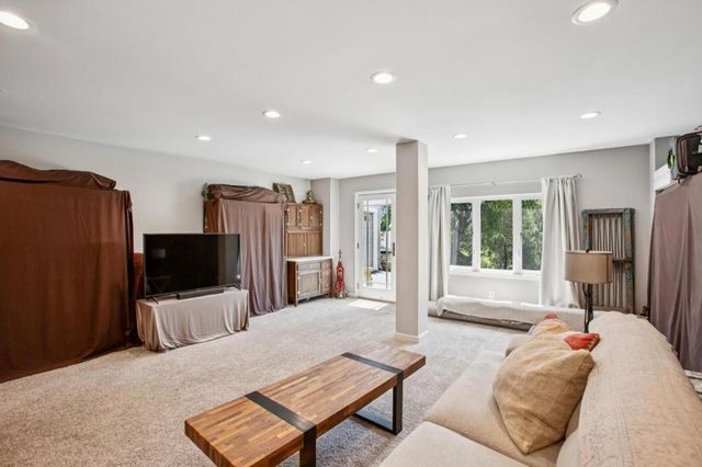 23054 Evergreen Lane, Los Gatos, CA 95033