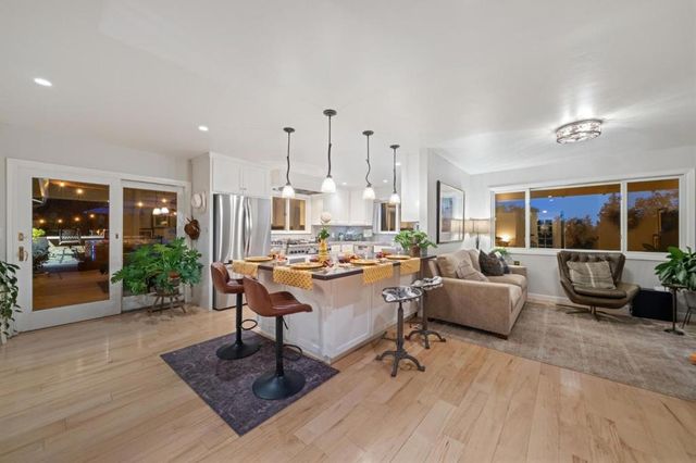 23054 Evergreen Lane, Los Gatos, CA 95033