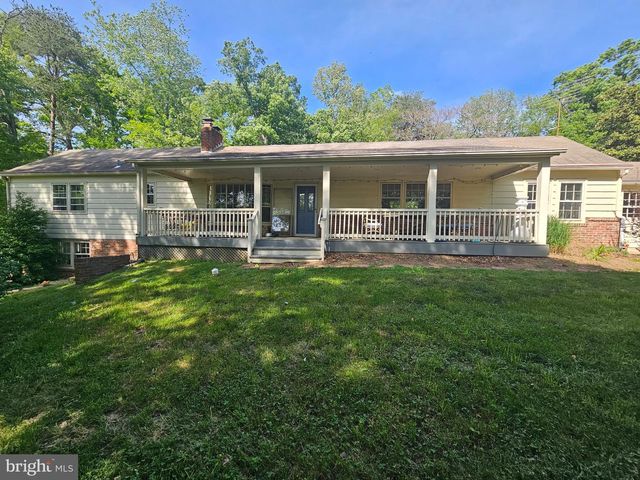 9126 OLD COURTHOUSE RD, Vienna, VA 22182