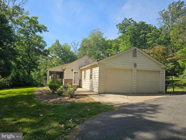 9126 OLD COURTHOUSE RD, Vienna, VA 22182