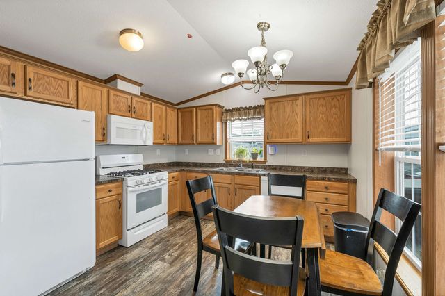 19 Brookwood Drive, Salem, NH 03079