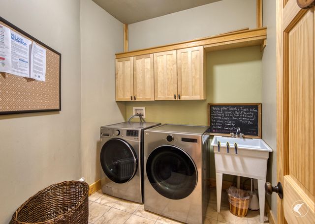 156 Algonquin Drive, Lake Placid, NY 12946