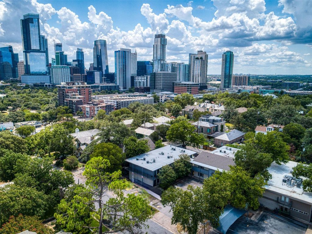 1111 W 10th ST 206, Austin, TX 78703