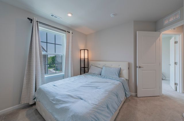 920 Jenkins Court 4E, Wheeling, IL 60090