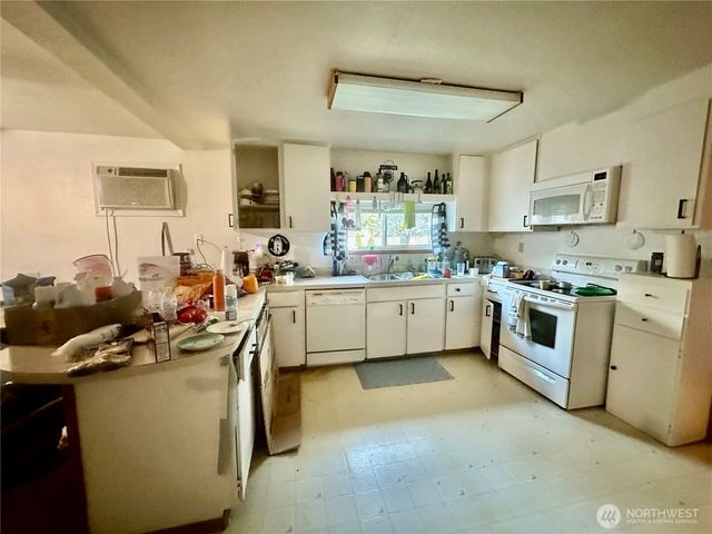 11204 122nd Street E, Puyallup, WA 98374