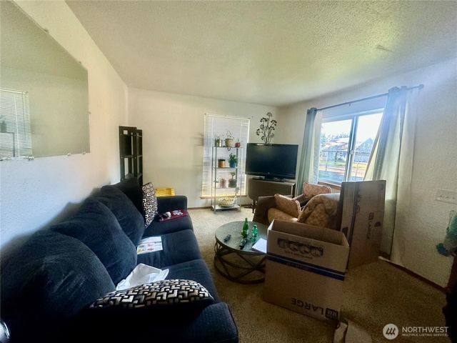 11204 122nd Street E, Puyallup, WA 98374