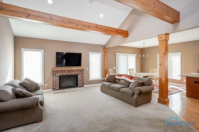 3203 Rivers Edge Drive, Perrysburg, OH 43551