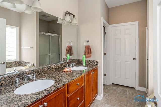 3203 Rivers Edge Drive, Perrysburg, OH 43551