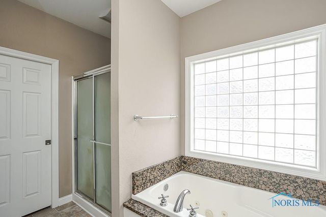 3203 Rivers Edge Drive, Perrysburg, OH 43551