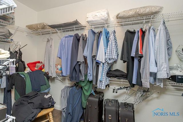 3203 Rivers Edge Drive, Perrysburg, OH 43551