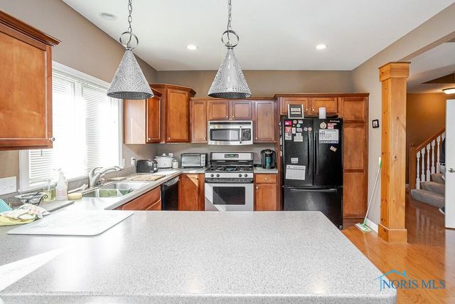 3203 Rivers Edge Drive, Perrysburg, OH 43551