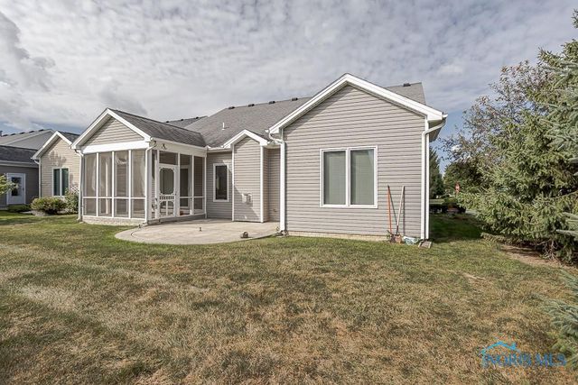 3203 Rivers Edge Drive, Perrysburg, OH 43551