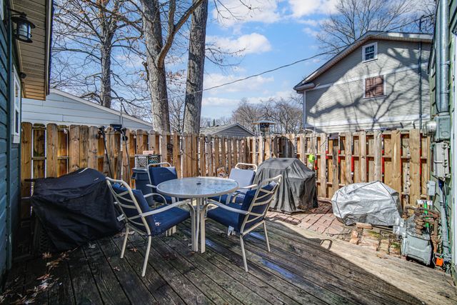 5305 4th Avenue, Valparaiso, IN 46383