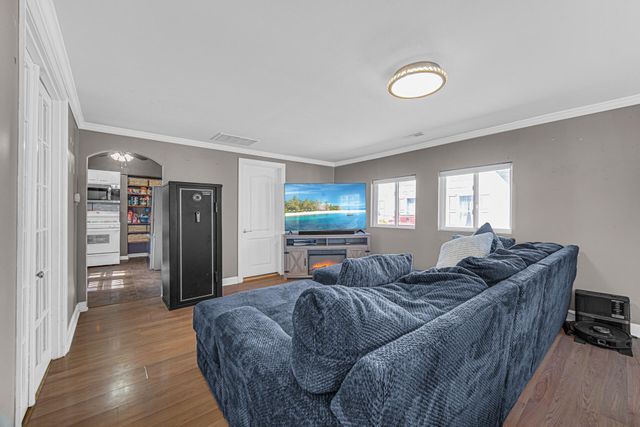 5305 4th Avenue, Valparaiso, IN 46383