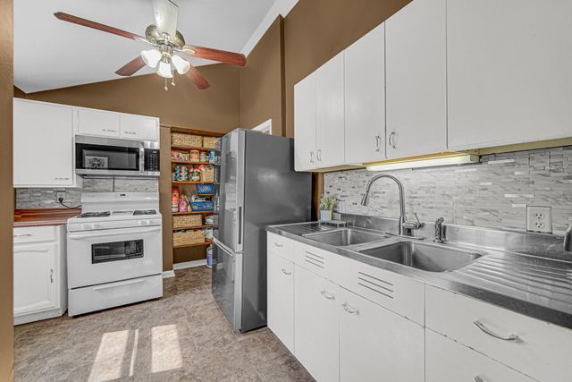 5305 4th Avenue, Valparaiso, IN 46383