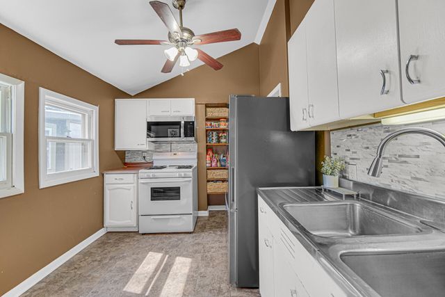 5305 4th Avenue, Valparaiso, IN 46383