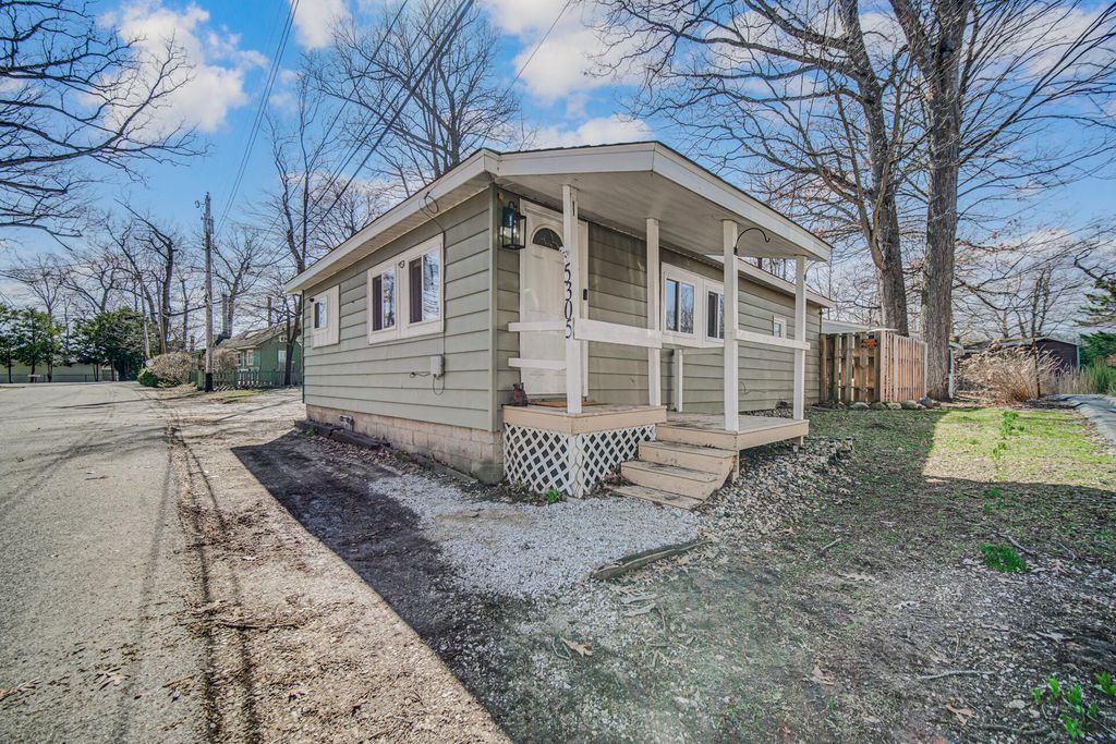 5305 4th Avenue, Valparaiso, IN 46383