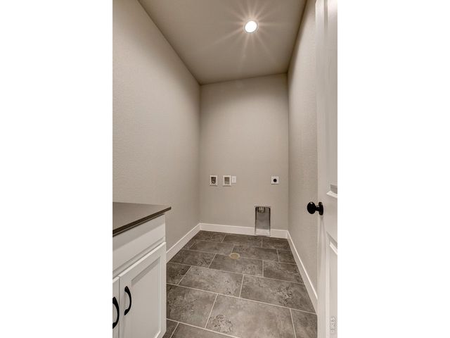 214 High Point Dr, Longmont, CO 80504