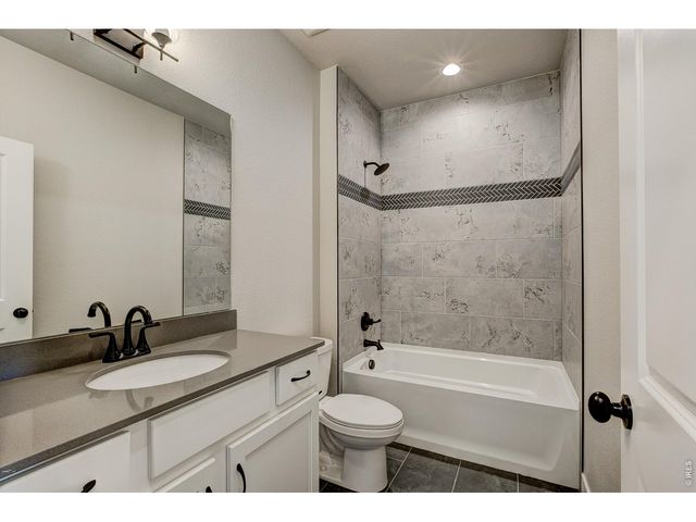 214 High Point Dr, Longmont, CO 80504