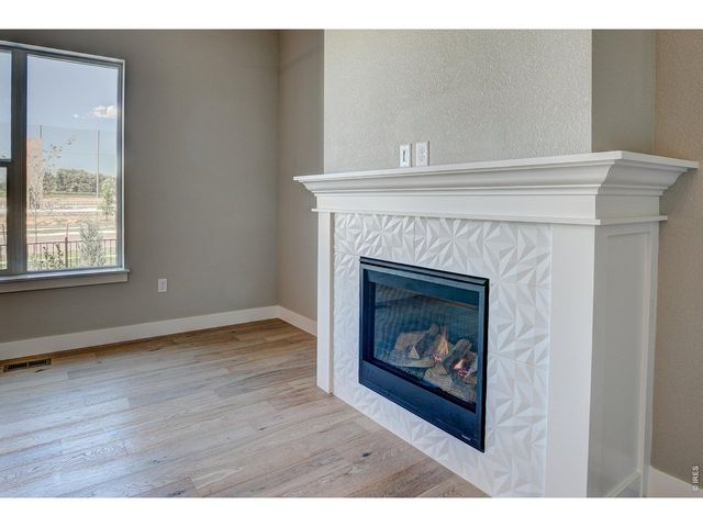 214 High Point Dr, Longmont, CO 80504