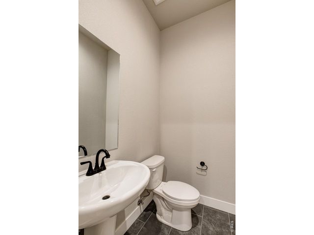 214 High Point Dr, Longmont, CO 80504