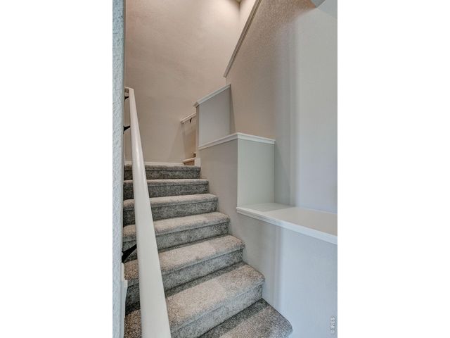 214 High Point Dr, Longmont, CO 80504