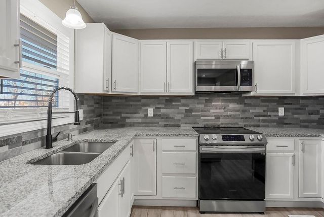 9950 Sloan Avenue, Kansas City, KS 66109