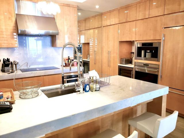 9705 Collins Avenue 2504N, Bal Harbour, FL 33154
