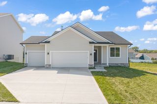 2540 E 50th Court, Des Moines, IA 50317