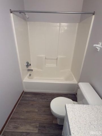 3230 E John Hinkle Place D11, Bloomington, IN 47408