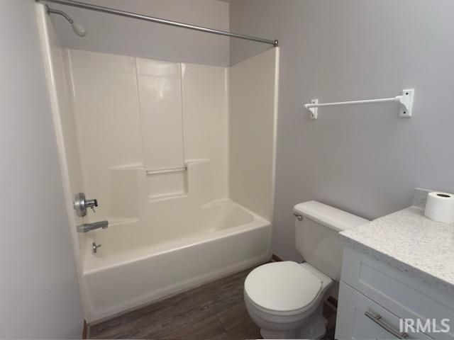 3230 E John Hinkle Place D11, Bloomington, IN 47408