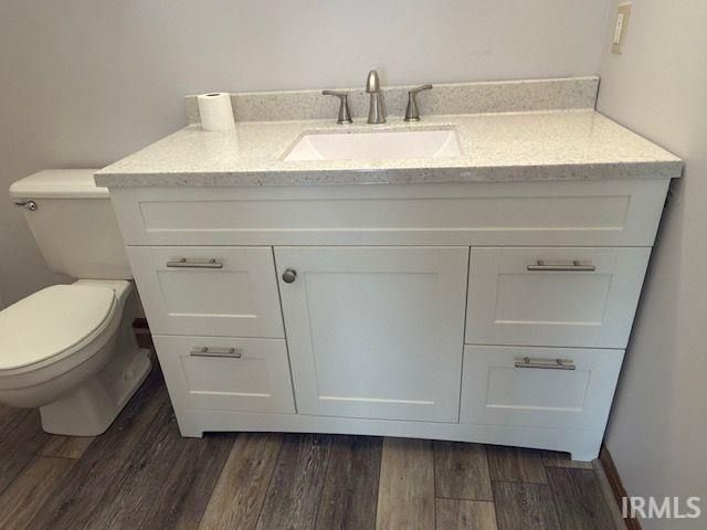 3230 E John Hinkle Place D11, Bloomington, IN 47408