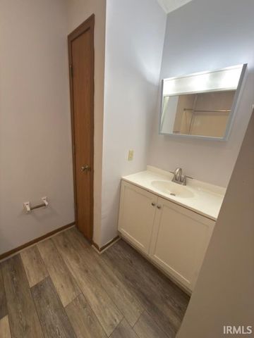 3230 E John Hinkle Place D11, Bloomington, IN 47408